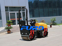 抓住特色打通渠道，全液壓小型壓路機廠家順利發(fā)展