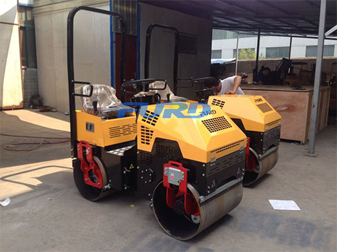 如果座駕壓路機(jī)發(fā)動(dòng)機(jī)過熱應(yīng)該怎么做？