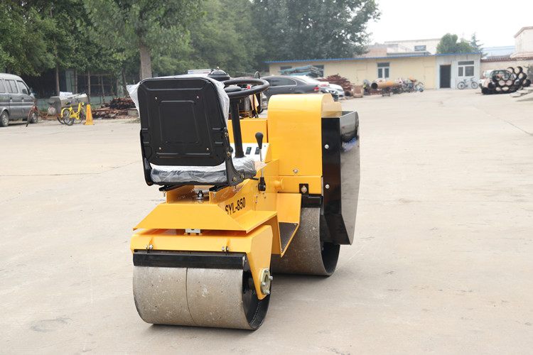 小型壓路機在城市的美化中越來越常見，它的結(jié)果又如何呢？